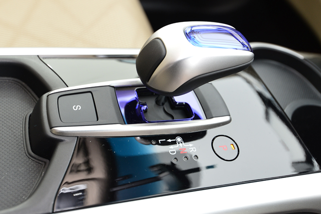 ホンダ・ジェイド・ハイブリッドX | AUTOCAR JAPAN