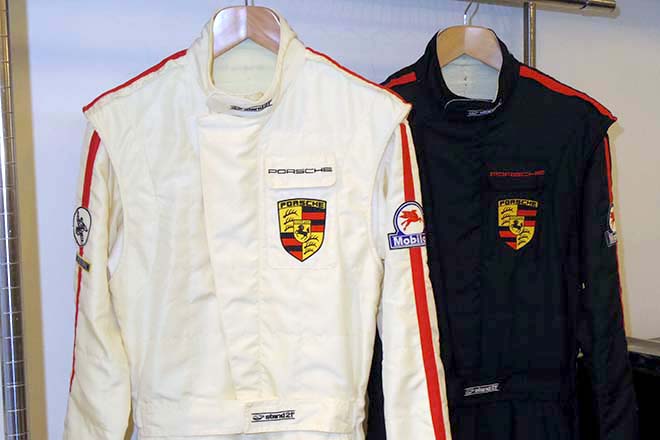スタンド21 ポルシェモータースポーツのヴィンテージレーシングスーツ 