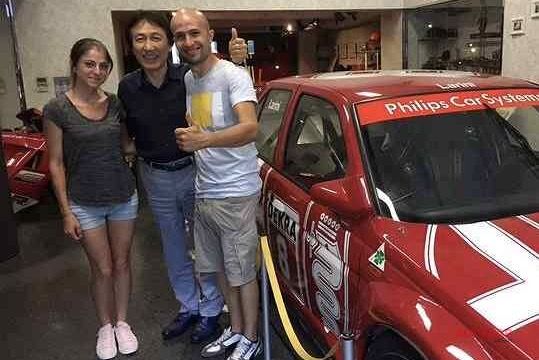 イタリア人がイタリアからイタリア車を買いに来た ランチア デルタは国際的 クイック トレーディング スペシャルショップ ナビ Autocar Japan