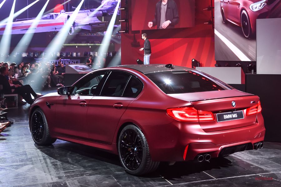 新型BMW M5発表会　リア