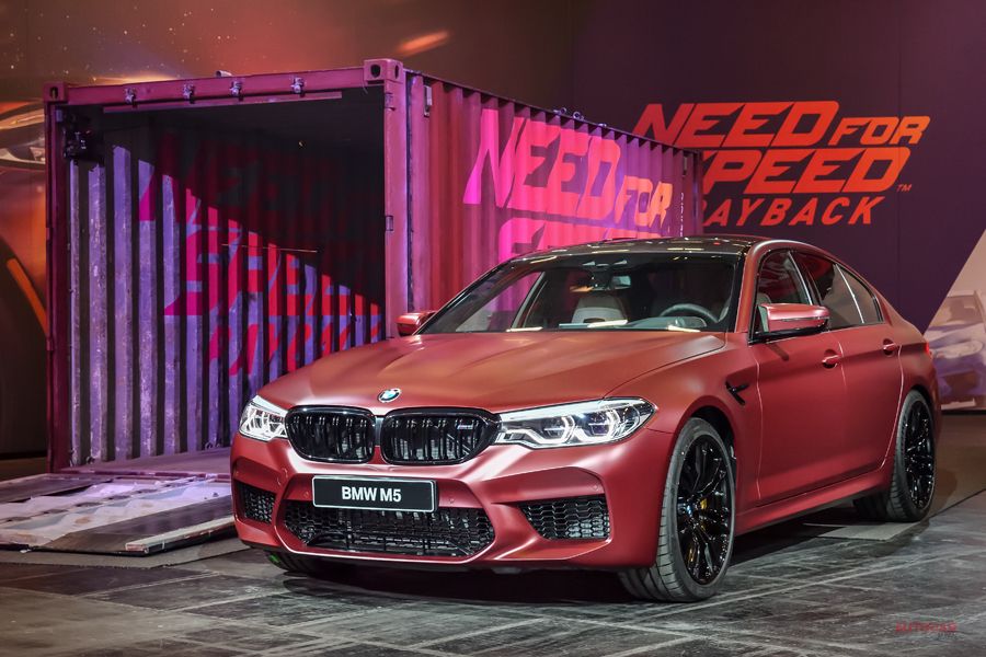 新型BMW M5発表会　右フロント