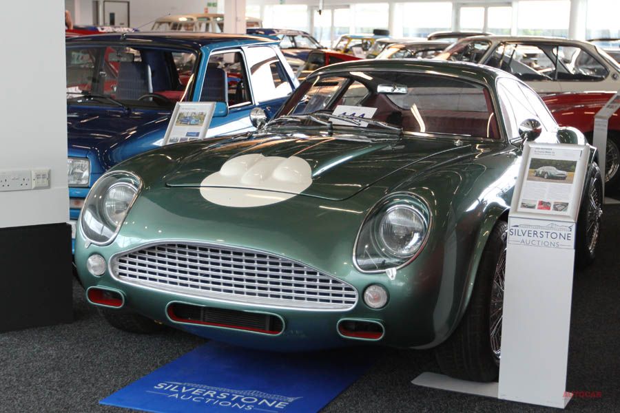 DB7をベースにしたDB4 GTザガートのレプリカ