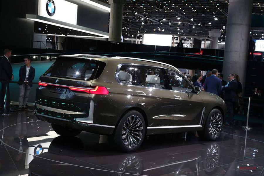 BMWコンセプトX7