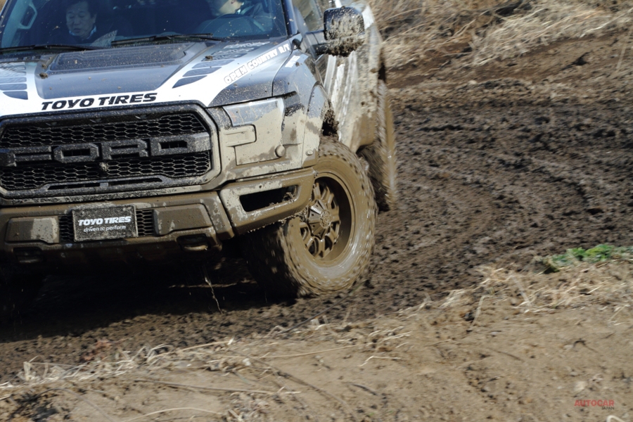 フォードF150で、OPEN COUNTRY R/T　M/Tを試す