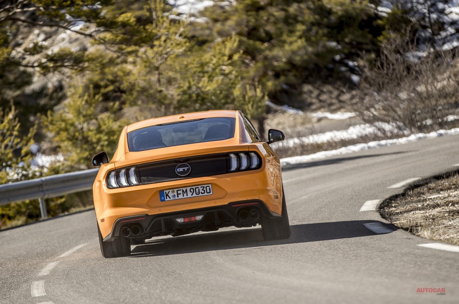 ford mustang gt 5.0.