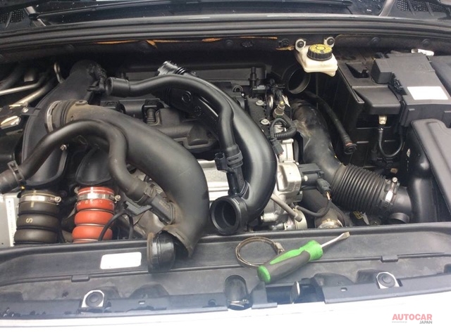 プジョーrcz初期型 308前期型 7 1 6ターボエンジン搭載車に乗っている方はご注意 インテークホースが切れ多し オートプロ スペシャルショップ Autocar Japan