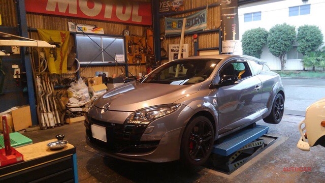 3代目ルノー メガーヌrs 持ち込みの車高調の取り付け ジックリ調整 J Engine ジェイ エンジン スペシャルショップ Autocar Japan