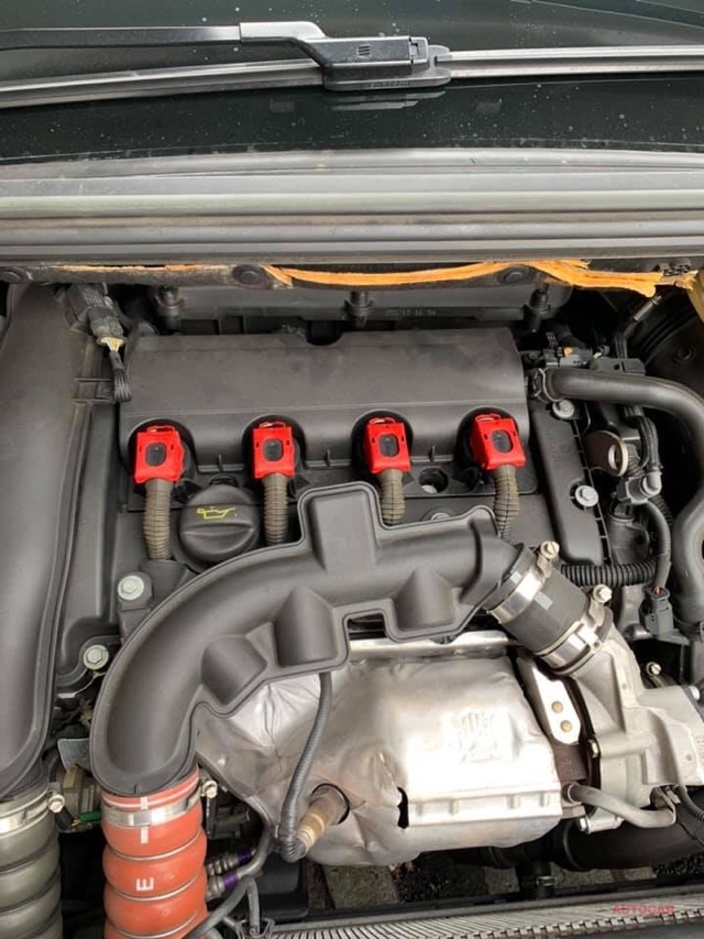 プジョー308sw エンジン不調 イグニッションコイル不良で1気筒失火 3点火系リフレッシュ スパークプラグ交換 Autocar Japan