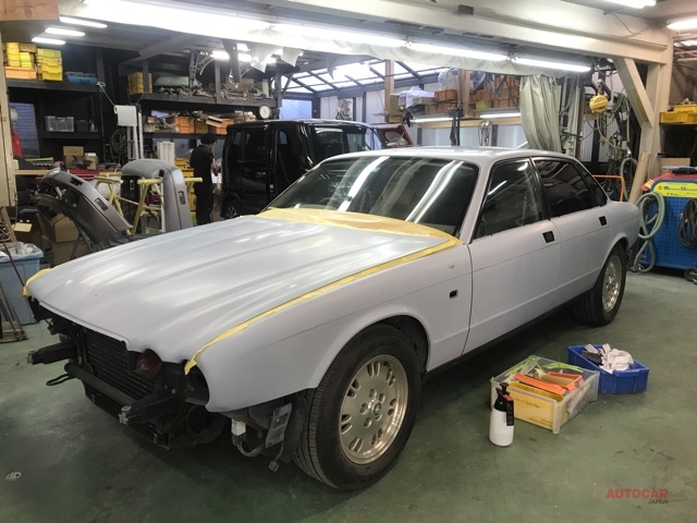 X300型ジャガーxj 3 2 スタッフの愛車 オールペイント シャンパンゴールド系で Autocar Japan