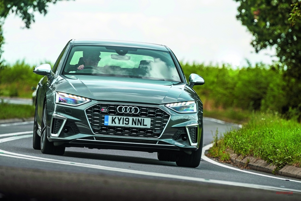 ガソリンユニットの既存モデルに加速性能で劣るのではないかというのは杞憂だ。新型S4 TDIが、まったくの期待外れに終わることはない。
