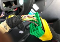 車両のOBD診断カプラーの不具合 不用意な扱いは避けて | スペシャル 
