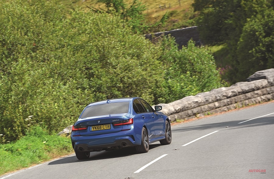 BMW 320dであれば少ない燃料で素晴らしい楽しみを味わわせてくれる。