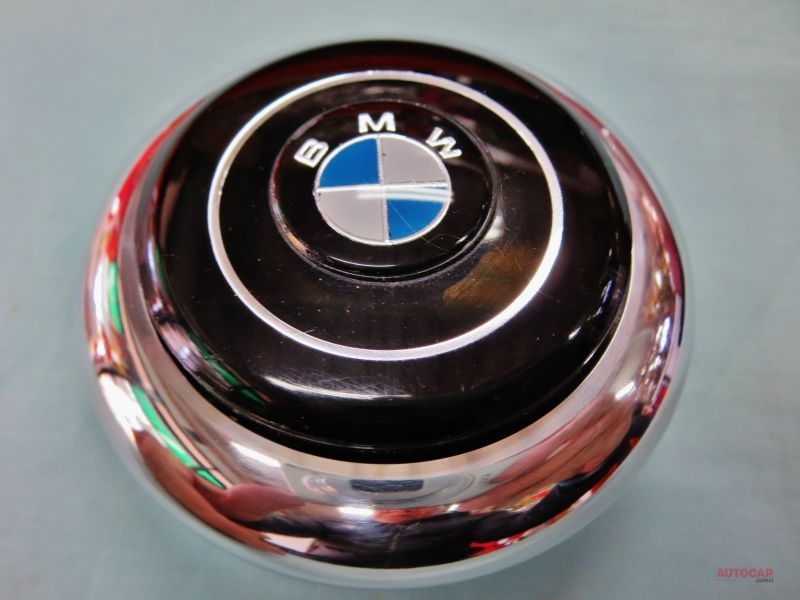 BMW ナルディホーンボタン／ビッグキャップはいかが - AUTOCAR JAPAN