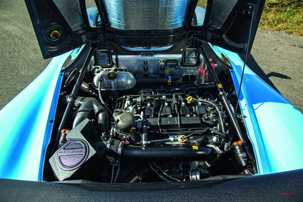 エンジンはフォード製。フォーカスRSなどに積まれる2.3L直4ターボだ。