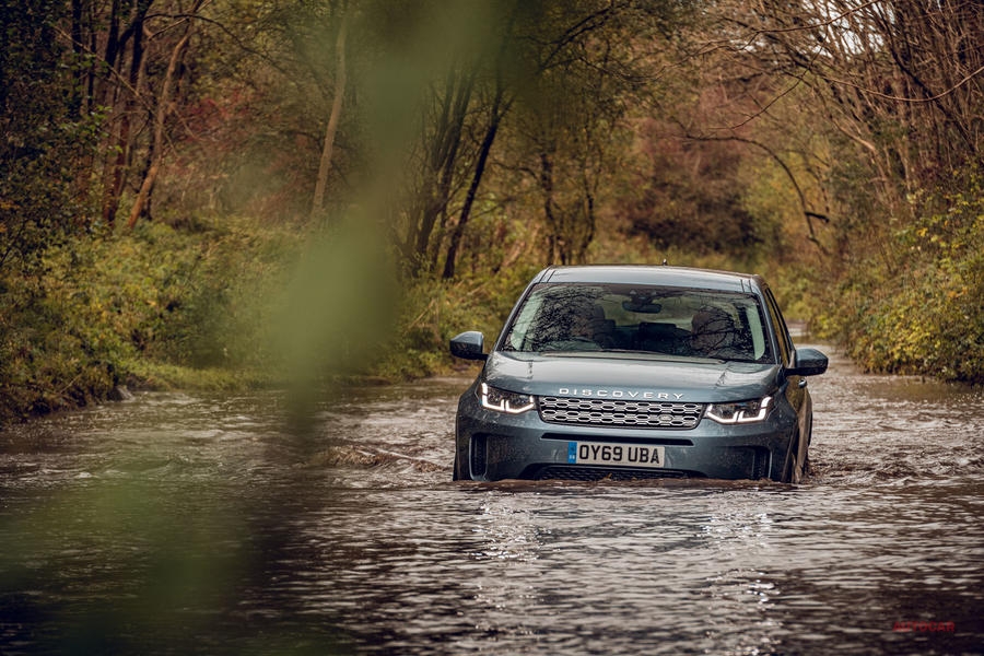 ランドローバー・ディスカバリー・スポーツP200 AWD S Rダイナミック