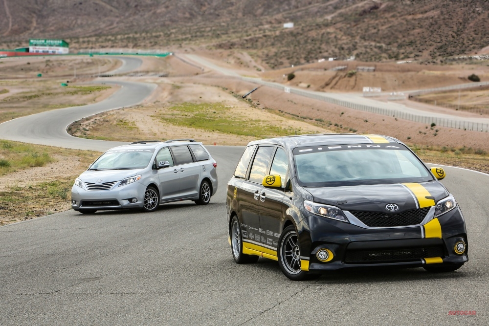 2015：SEMA/Toyota　トヨタ・シエナRチューンド・コンセプト