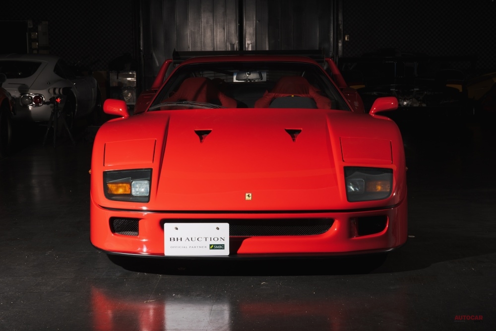 ロットNo.13　1989年フェラーリF40　予想落札額：8000〜1億円