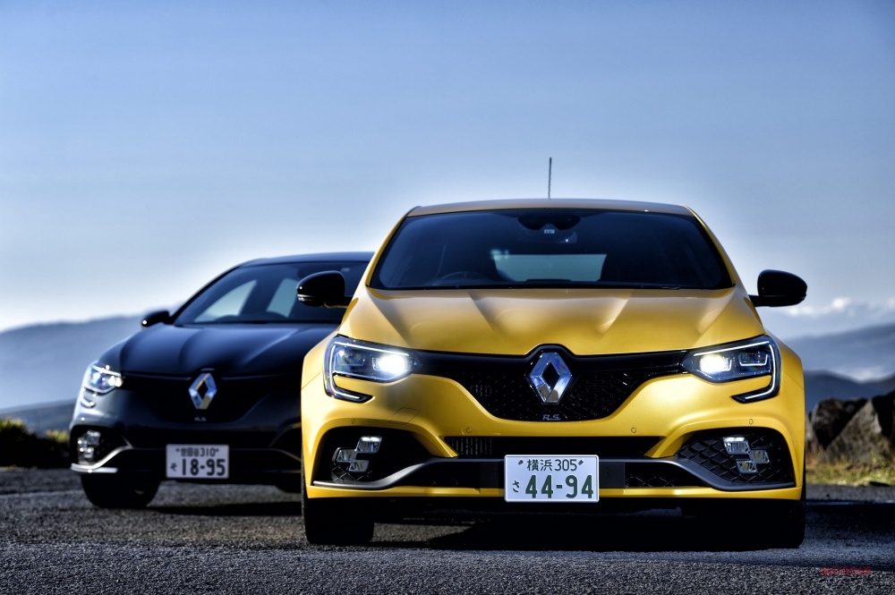 わざわざ選ぶ価値は 新型ルノー メガーヌr S トロフィー 標準車との違い 比較検証 特集 Autocar Japan