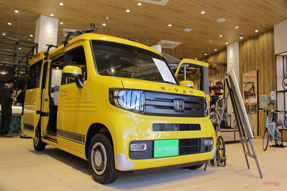 ホンダnバン キャンピングカー 軽 ベース 予算0万円台 商業施設に出店するワケは Autocar Japan