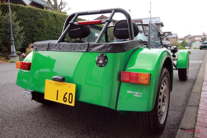 祝納車 ケータハム セブン160 ウッドのステアリングとハンドブレーキノブでクラシカルに Autocar Japan 祝納車 ケータハム セブン160 ウッドのステアリングとハンドブレーキノブでクラシカルに Autocar Japan