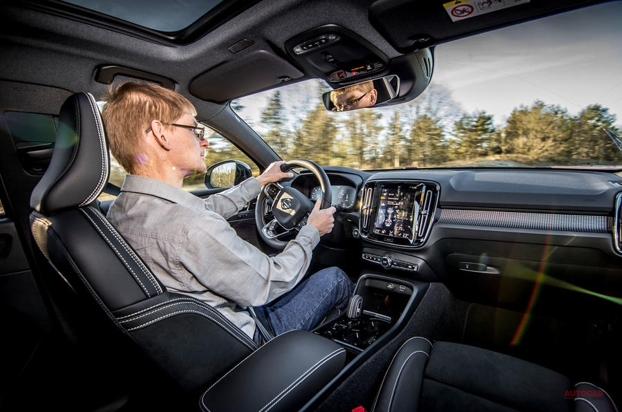 ボルボXC40リチャージ・プラグイン・ハイブリッドT5(欧州仕様)