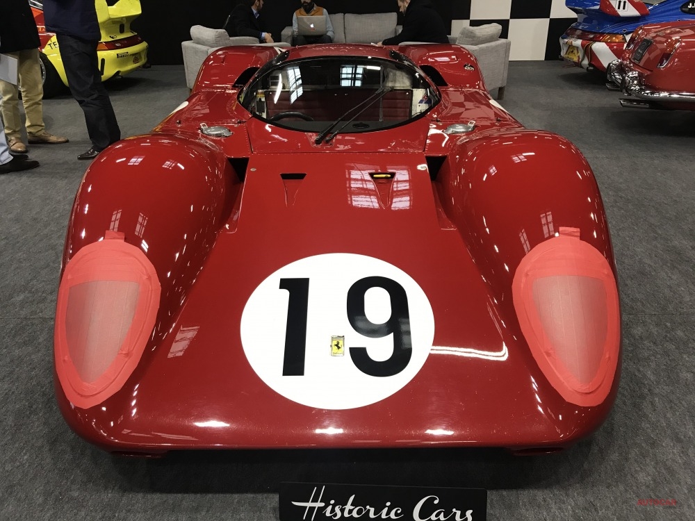 1968年のスクーデリア・フェラーリはスポーツカー・レースを休止し、1969年にF1のエンジンを搭載した312Pで復帰した。クリス・エモンがエースとして活躍したが、不運もあり、優勝は果たせなかった。2台のみ製作。これもル・マン仕様にレストアされている。