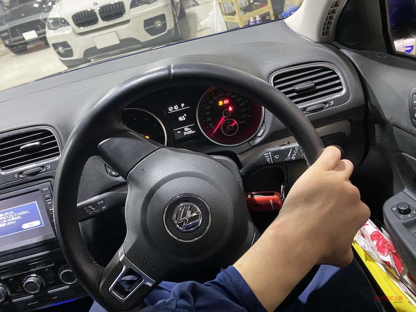 VWゴルフ ABS修理 対策作業としてスピードセンサーも交換 - AUTOCAR JAPAN