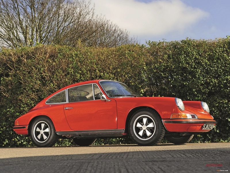 中間グレードのEが最高の911だった。現在それはエントリーモデルだ。