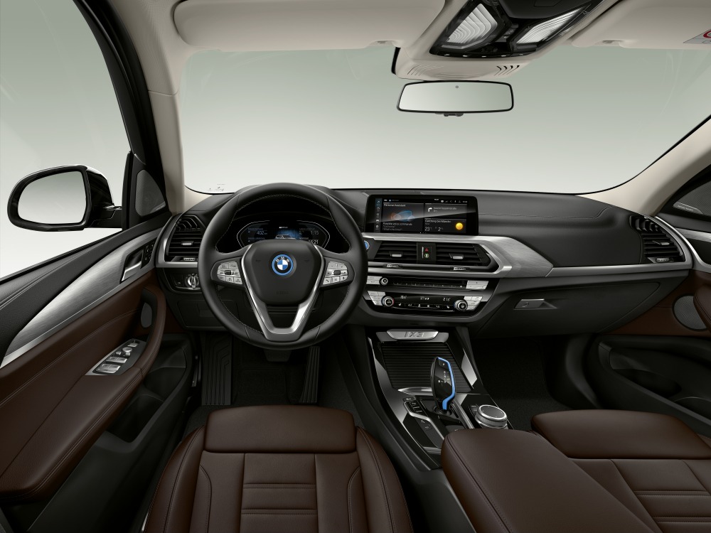 BMW iX3の前席内装
