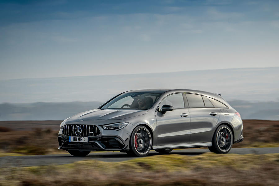 メルセデスAMG CLA 45 Sシューティングブレーク（英国仕様）