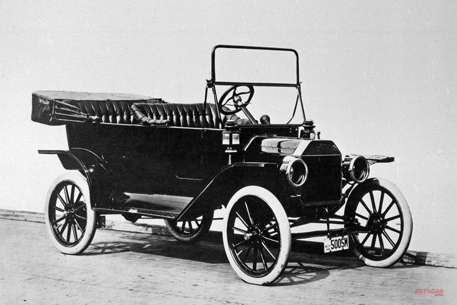アメリカの自動車普及の礎となったのが、ティン・リジーの愛称でも知られるT型フォード。効率的な大量生産により1500万台以上が世に送り出された。