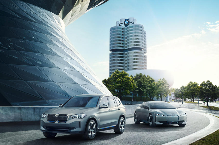 BMW i4、iX3