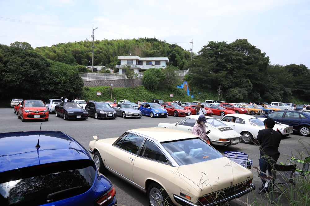地元山口県のオーナーはもとより、広島、福岡、大分、佐賀の各県から熱心なオーナーたちがこの日のために愛車を駆って馳せ参じた。