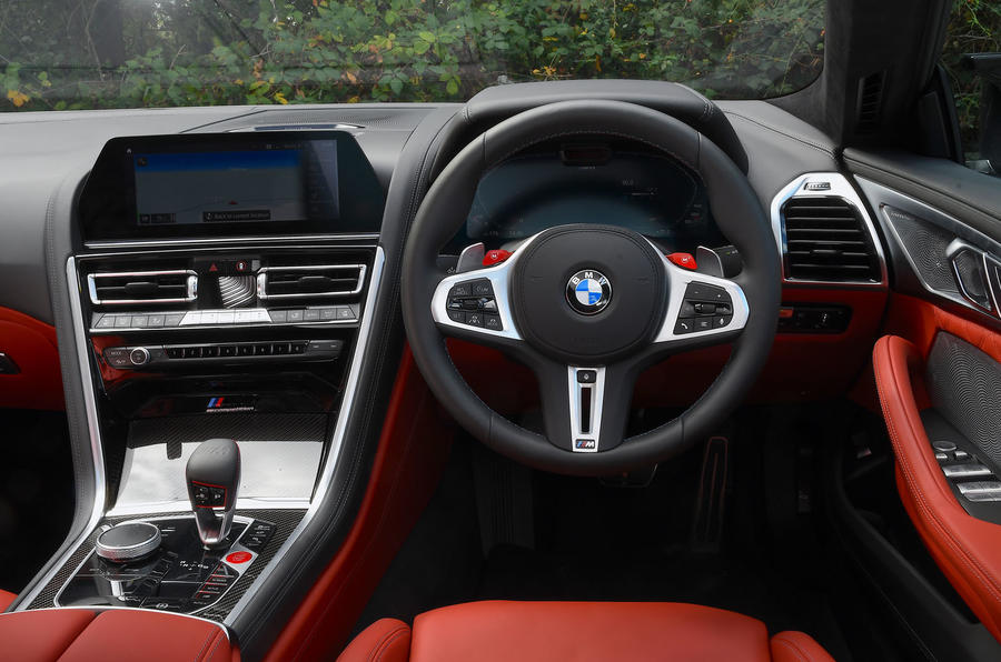 BMW M8コンペティション・グランクーペ（英国仕様）