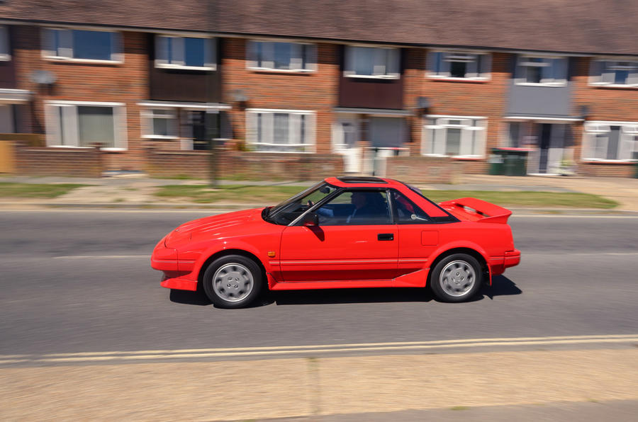 トヨタMR2