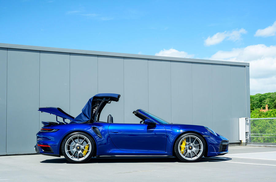 ポルシェ911ターボS カブリオレ(英国仕様)