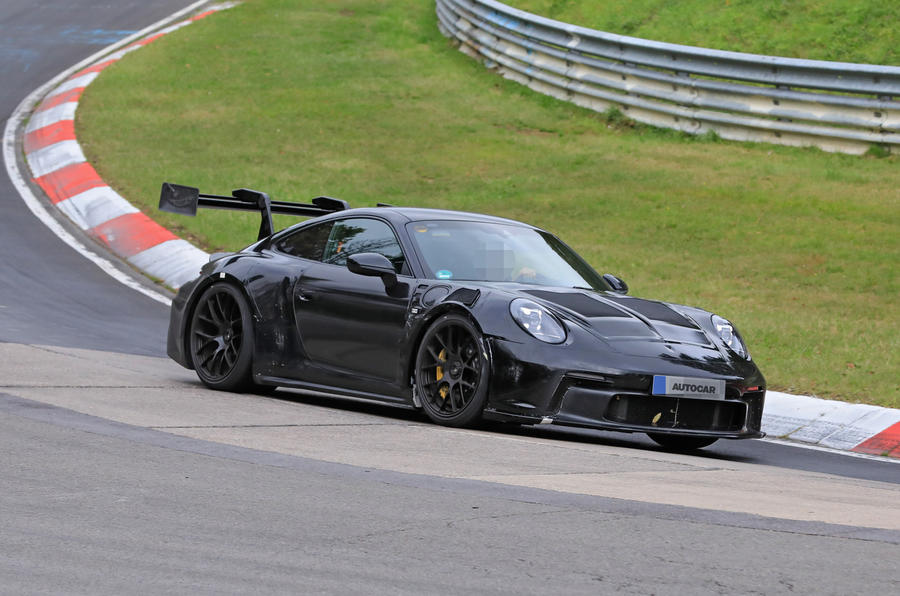 ハードなレース仕様に 次期ポルシェ911 Gt3 Rs プロトタイプを発見 ニュルブルクリンク Autocar Japan