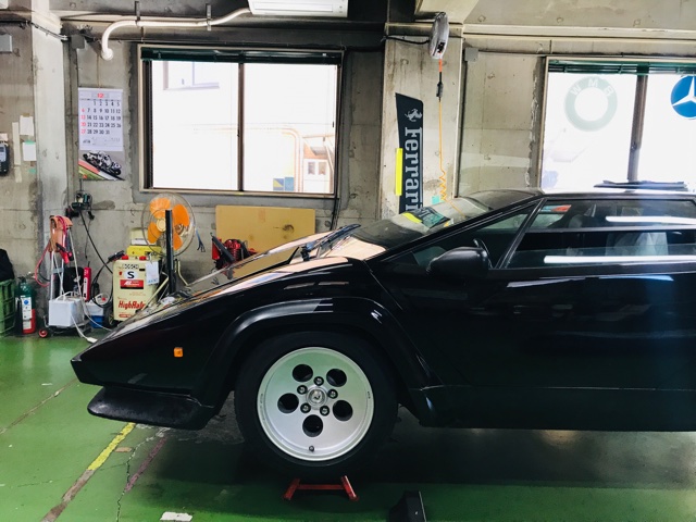 ランボルギーニ カウンタック5000s エンジンオーバーホールから2年 車検整備 油脂類交換中心 Autocar Japan