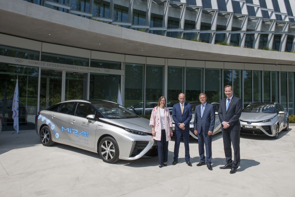 トヨタは2019年6月4日、スイス・ローザンヌにて、IOC（国際オリンピック委員会）にもトヨタの燃料電池車「ミライ」を8台納車した。