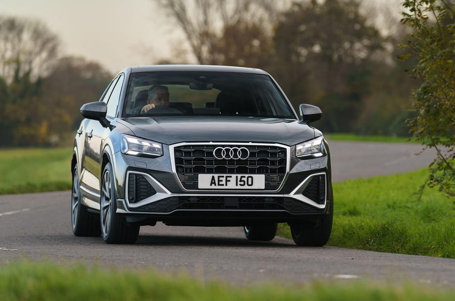 アウディQ2 35 TFSI 150PS スポーツ Sトロニック（英国仕様）