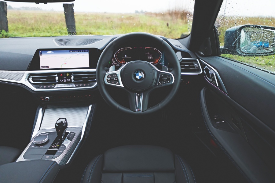 BMW 420dクーペ Mスポーツ(英国仕様)