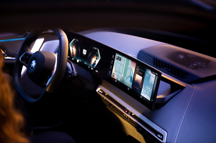 【BMW最新世代】インテリア公開 iDriveは第8世代に 新型EV iX/i4に搭載 5G初対応 AUTOCAR JAPAN