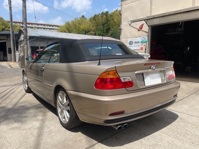 画像・写真 | E46型BMW 330カブリオレ 幌動かない／トップフラップ
