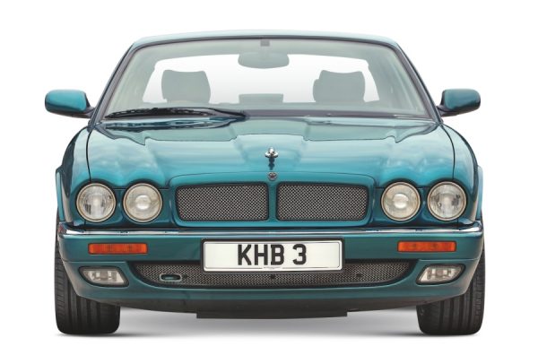 直6かv8かはお好みで ジャガーxjr X300系 驚きの高性能 英国版クラシック ガイド 前編 Autocar Japan