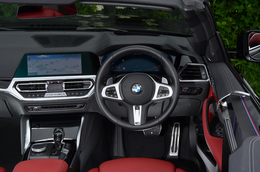 BMW 4シリーズ M440i xドライブ・カブリオレ（英国仕様）