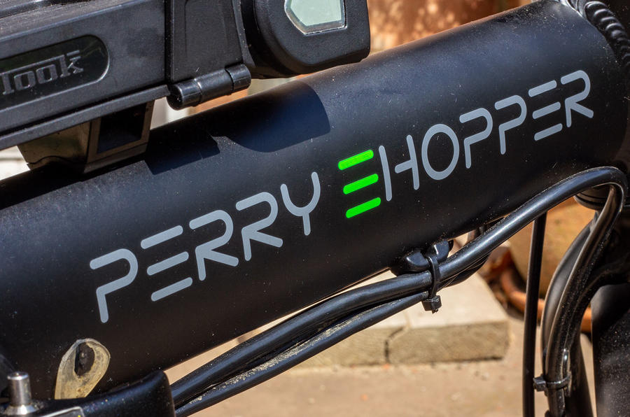 ペリー eホッパー 16インチ電動アシスト折り畳み自転車（英国仕様）