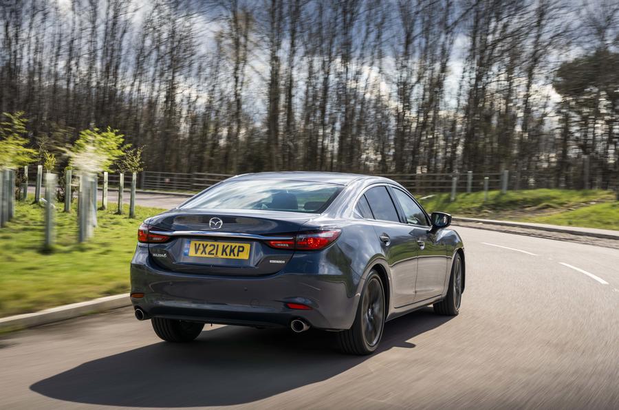 マツダ6 2.0スカイアクティブ-G クロ・エディション（英国仕様）