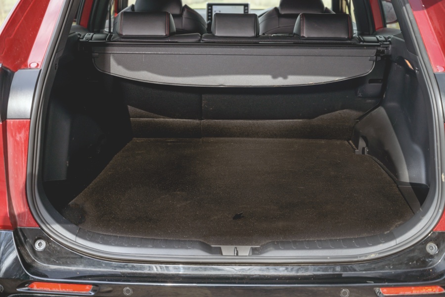 スズキ・アクロス 2.5 PHEV E-FOUR E-CVT（英国仕様）