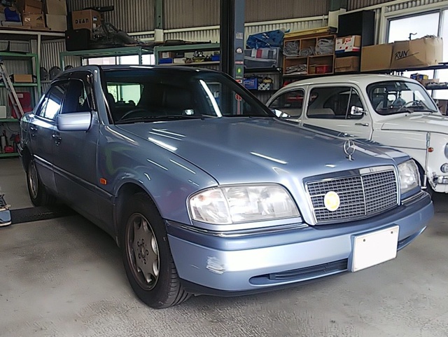 W202型メルセデス・ベンツC 200 かゆいところに手が届く整備 