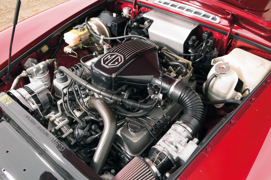 MG RV8(1992〜1995年/英国仕様)